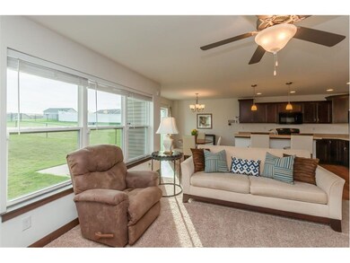 2211 Hallbrook St SW, Cedar Rapids, IA 52404 - photo 5