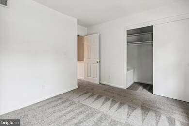 8410 Penshurst Dr unit 588, Springfield, VA 22152 - photo 7