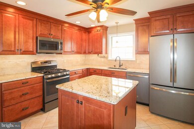 122 N Llanwellyn Ave, Glenolden, PA 19036 - photo 5