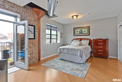 110 19th St unit 313, Rock Island, IL 61201 - photo 6