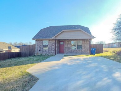 710 Martin Luther King St, Denison, TX 75020 - photo 2