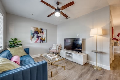 1224 W Hunt St unit 1222, Sherman, TX 75092 - photo 3