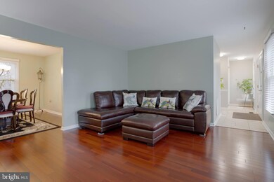 7700 Groveland Heights Ct, Springfield, VA 22153 - photo 7