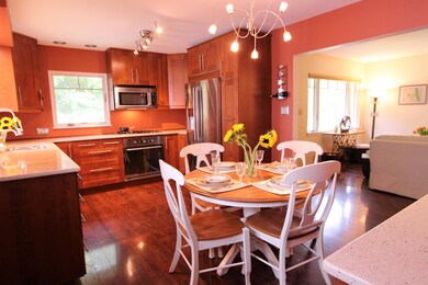 957 Grandon Ave, Columbus, OH 43209 - photo 2