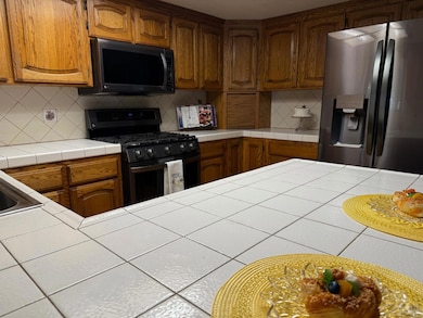 221 Livingston Ave, Vacaville, CA 95687 - photo 7