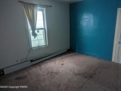 555 Grant St, Hazleton, PA 18201 - photo 7