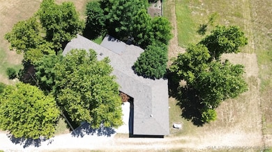 1527 Dillard Rd, Wilson, OK 73463 - photo 2