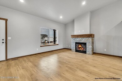 5 stock living room