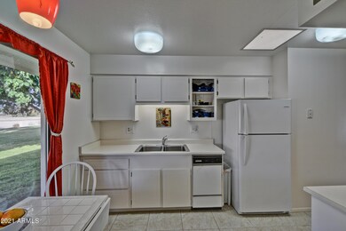 18218 N 99th Dr, Sun City, AZ 85373 - photo 3