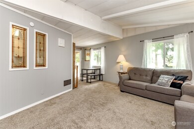 9136 Pepperidge Ln SE, Yelm, WA 98597 - photo 4