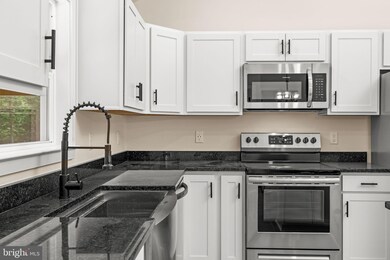 224 Latane Dr, Colonial Beach, VA 22443 - photo 5