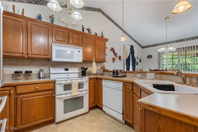 2806 Pin Oak St NE, Canton, OH 44704 - photo 7