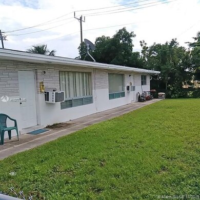 409 SW 8th St, Hallandale Beach, FL 33009 - photo 2