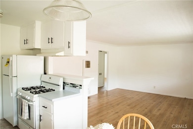 460 Vista Ave unit C, Pasadena, CA 91107 - photo 7