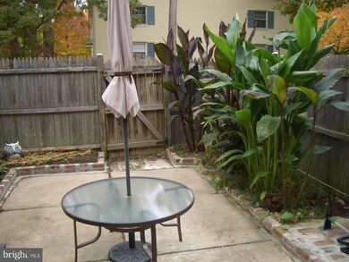 8340 Darlington St unit 484, Springfield, VA 22152 - photo 2