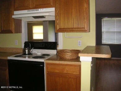 2773 Synhoff Dr W, Jacksonville, FL 32216 - photo 5