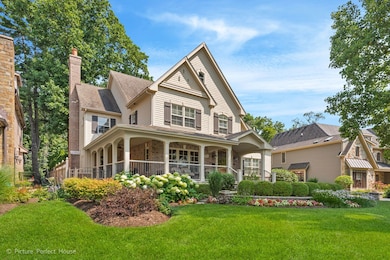 706 S Wright St, Naperville, IL 60540 - photo 2