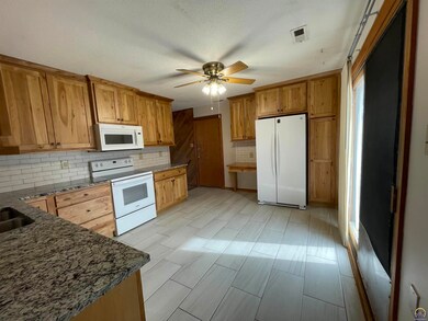 4201 SW 33rd Terrace, Topeka, KS 66614 - photo 4