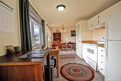 302 S James Ave, East Wenatchee, WA 98802 - photo 4