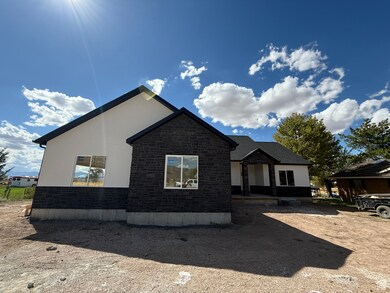 155 N 100 W, Levan, UT 84639 - photo 2