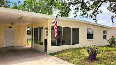 4219 Des Moines St NE, Saint Petersburg, FL 33703 - photo 2