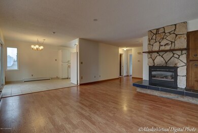 Living Room W/Lamin