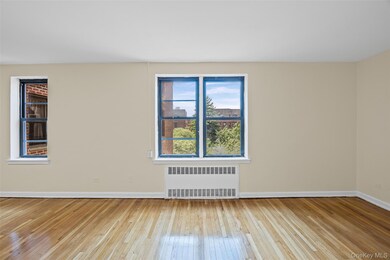 65-39 108th St unit E-10, Forest Hills, NY 11375 - photo 5