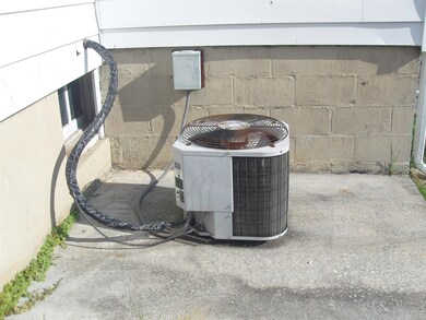 213 Valley St, Pulaski, VA 24301 - photo 6