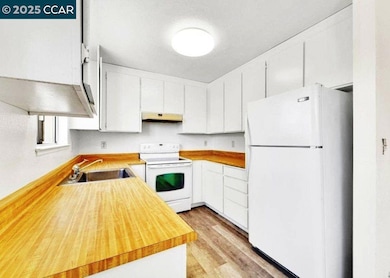 3712 Willow Pass Rd unit 32, Concord, CA 94519 - photo 6