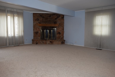 2701 Sigwalt St, Rolling Meadows, IL 60008 - photo 2