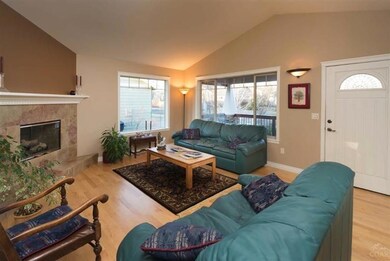 63525 Stacy Ln, Bend, OR 97701 - photo 3