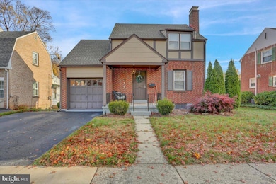 321 Jefferson Blvd, Reading, PA 19609 - photo 2