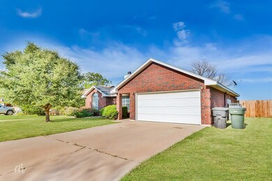 7917 Thompson Pkwy, Abilene, TX 79606 - photo 2