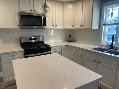 145 Dunnell Ave unit 2, Pawtucket, RI 02860 - photo 2