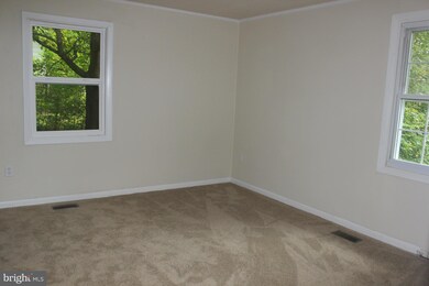 10805 Cropp Dr, Fredericksburg, VA 22407 - photo 5