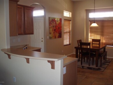 EAT-IN KITCHEN