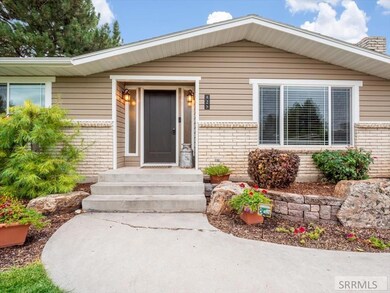 Recessed Front Entry