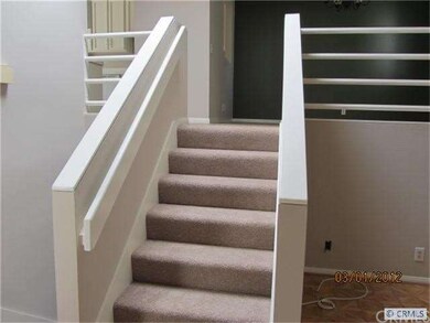 Nice open floor plan upper level going to kitchen/