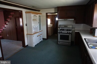 328 E Linden St, Clayton, NJ 08312 - photo 6