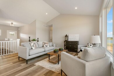 12-web-or-mls-9485 Shoreway Dr, West Oli