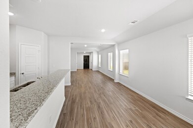 3904 Kings Dr, Ennis, TX 75119 - photo 5