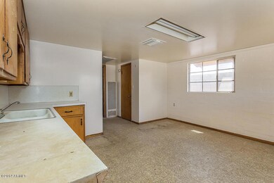 Eat-In Kitchen