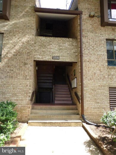 2239 Castle Rock Square unit 1B, Reston, VA 20191 - photo 2