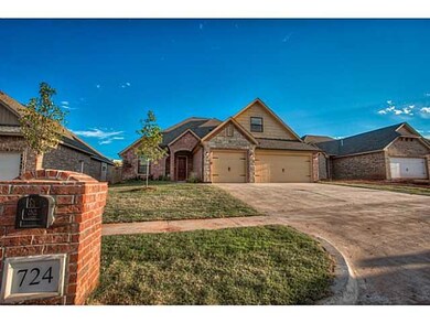 724 NE 23rd St, Moore, OK 73160 - photo 5
