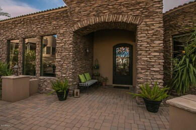 Beautiful Front Patio/Door