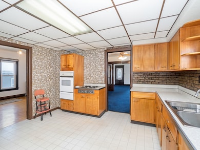 121 Davis Ave unit 1, Rockdale, IL 60436 - photo 6