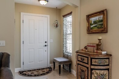006-Foyer-1409901-mls