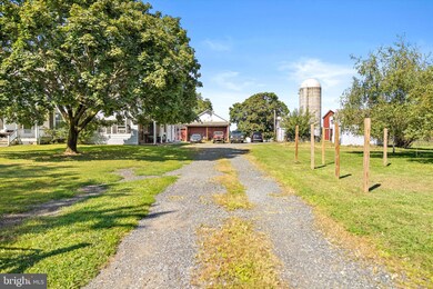 537 Arneytown-Chesterfield Rd, Chesterfield, NJ 08515 - photo 2