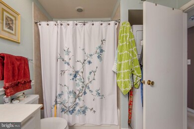 12150 Penderview Terrace unit 1335, Fairfax, VA 22033 - photo 5