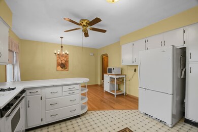 605 S Indiana St, Tuscola, IL 61953 - photo 7